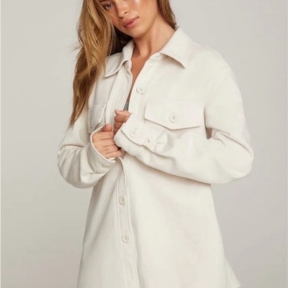 Good American button-down shacket size 5/6 Large or XL - Picture 3 of 5